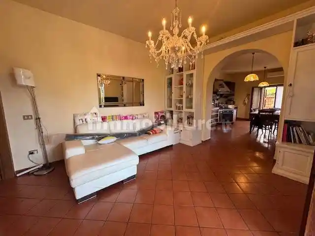 Appartamento in vendita a Cascina