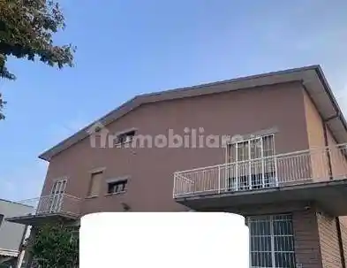 Casa indipendente in vendita a Sassuolo