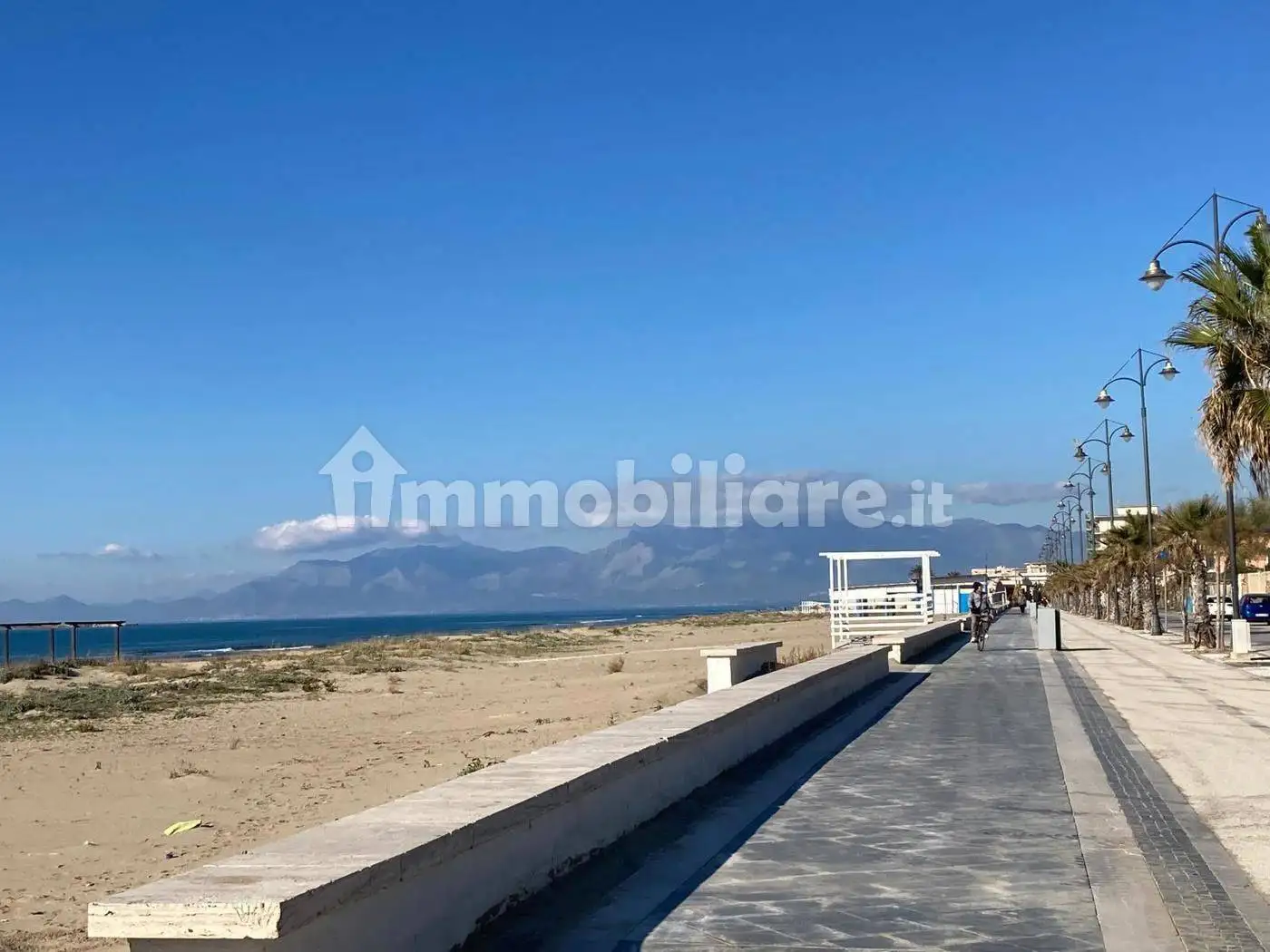 Appartamento in vendita a Mondragone