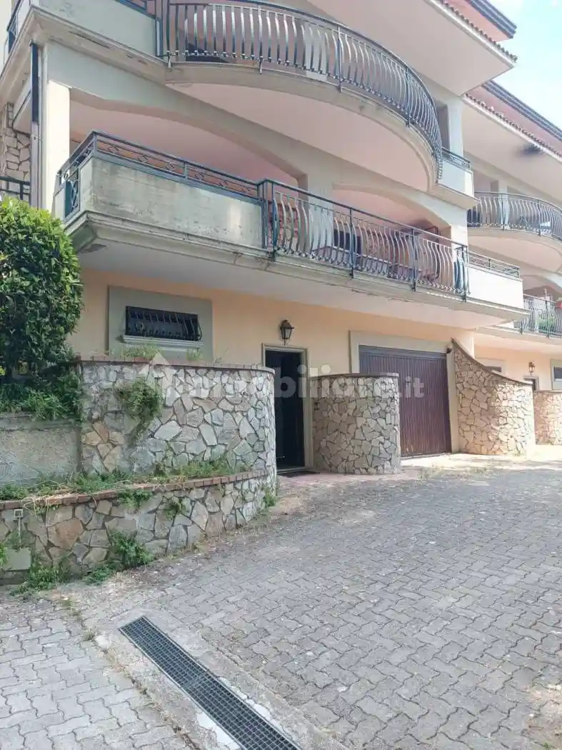 Villa unifamiliare viale San Modestino, Mercogliano - foto 2