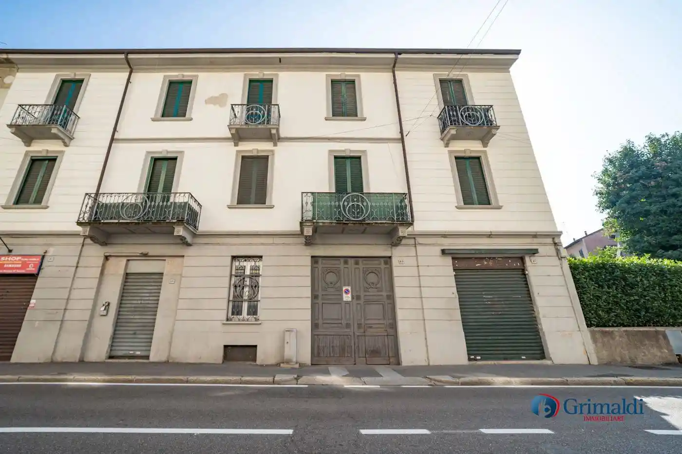 Palazzo - Edificio in vendita a Saronno