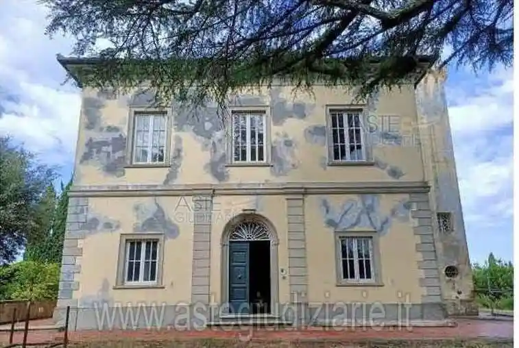 Villa in vendita a Montopoli in Val d'Arno