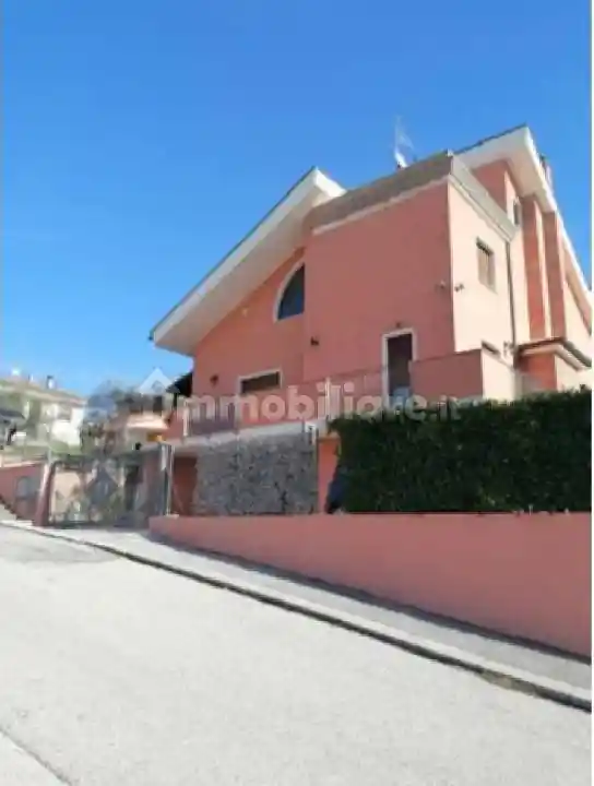 Villa unifamiliare via Valentino Ambrosini, Pianella - foto 2