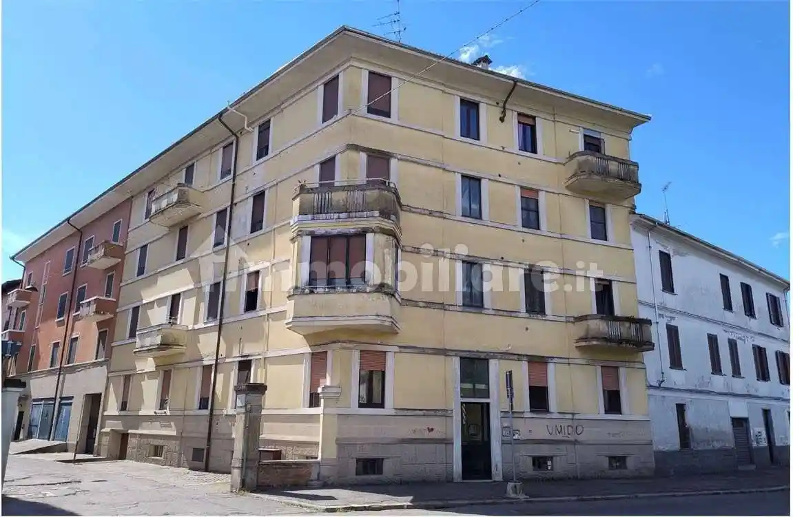 Appartamento in vendita a Novara