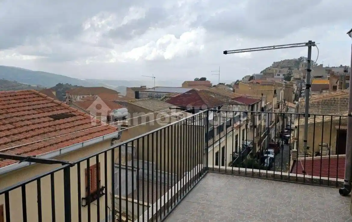 Appartamento in vendita a Licodia Eubea