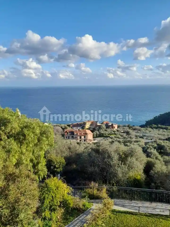 Appartamento in vendita a Andora