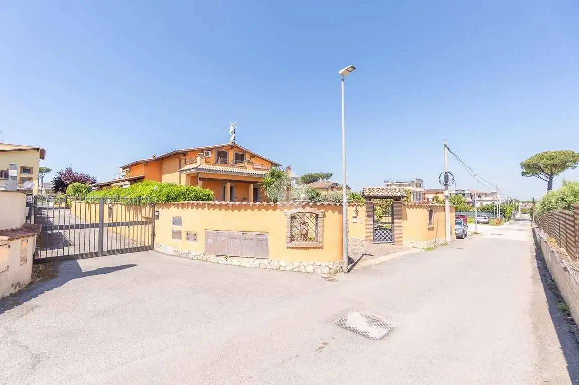 Villa in vendita a Roma