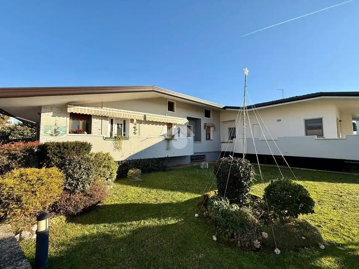 Villa in vendita a Fiume Veneto