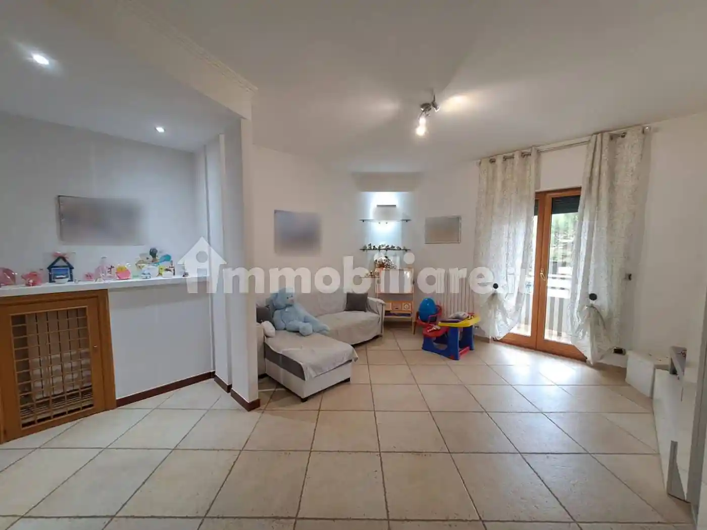 Appartamento in vendita a Adelfia