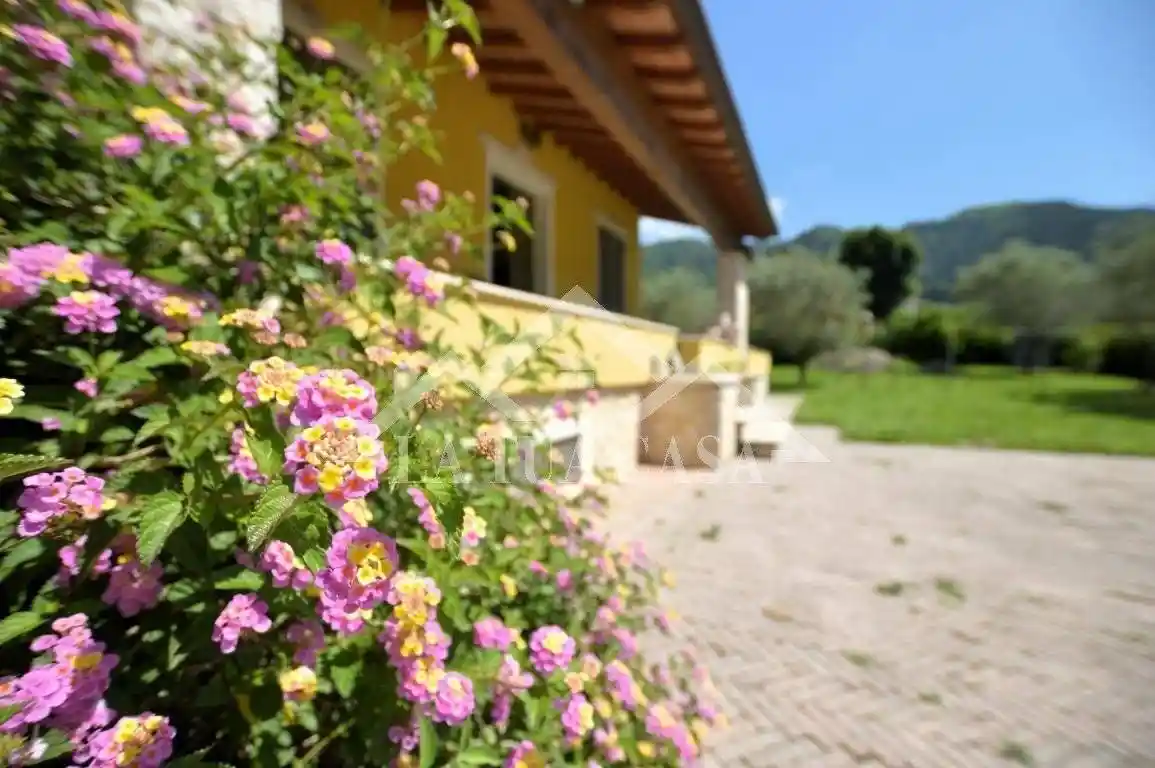 Villa in vendita a Massarosa