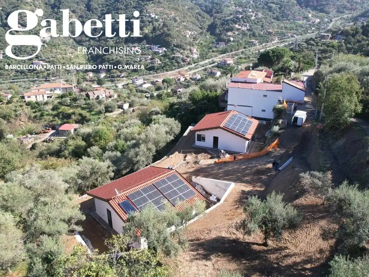 Casa indipendente in vendita a Piraino