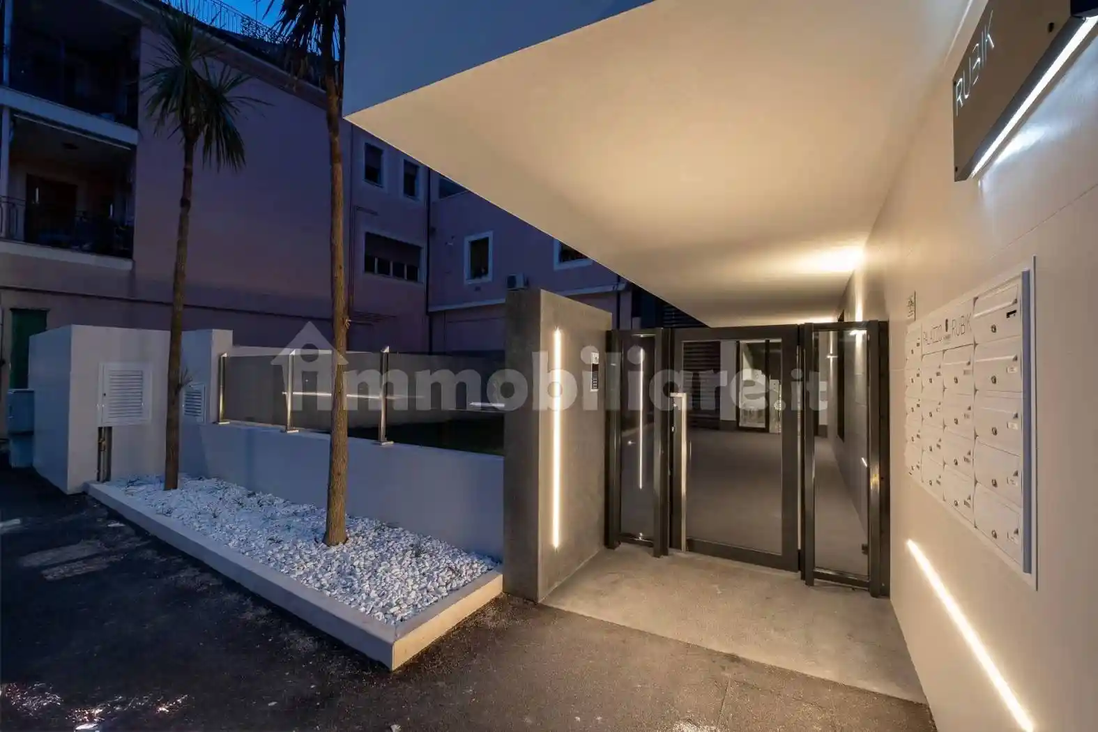 Trilocale via Ferdinando Magellano 25, Porto Turistico, Pescara - foto 5