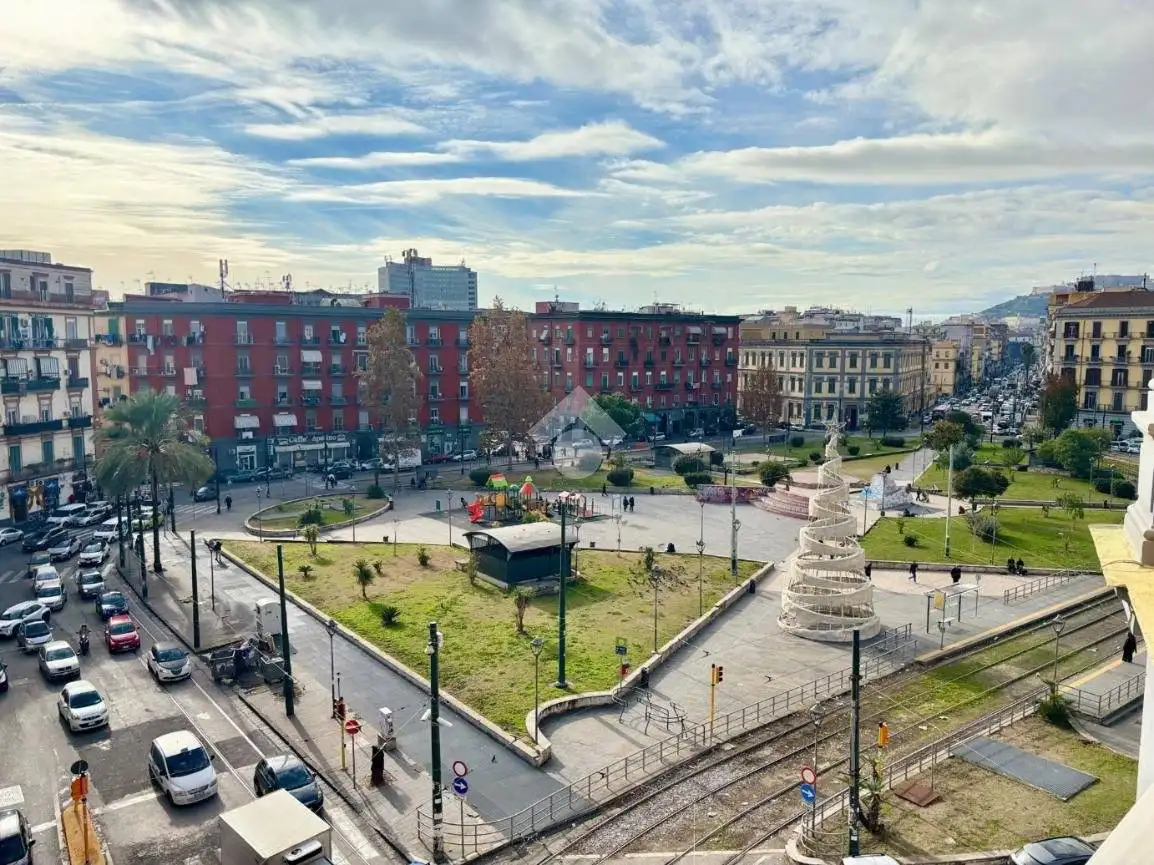 Appartamento in vendita a Napoli