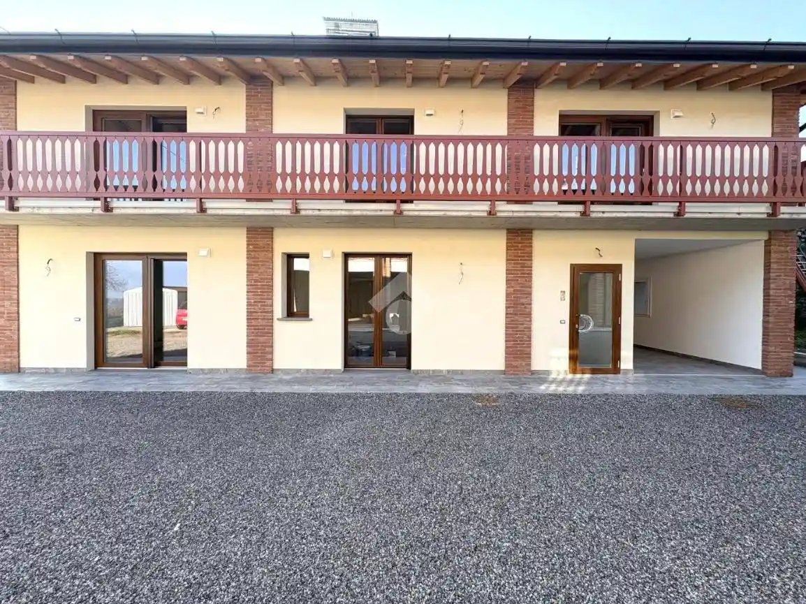 Appartamento in affitto a Corte Franca