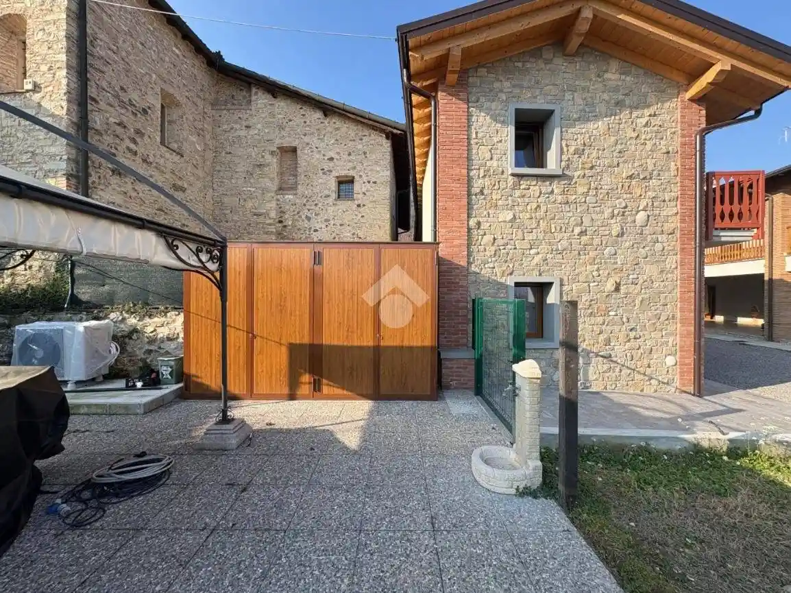 Appartamento in affitto a Corte Franca