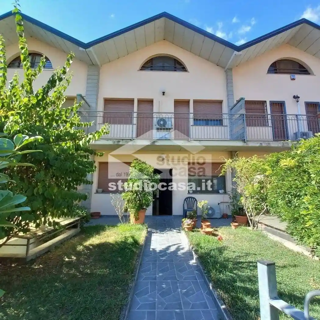 Villetta a schiera in vendita a Pandino