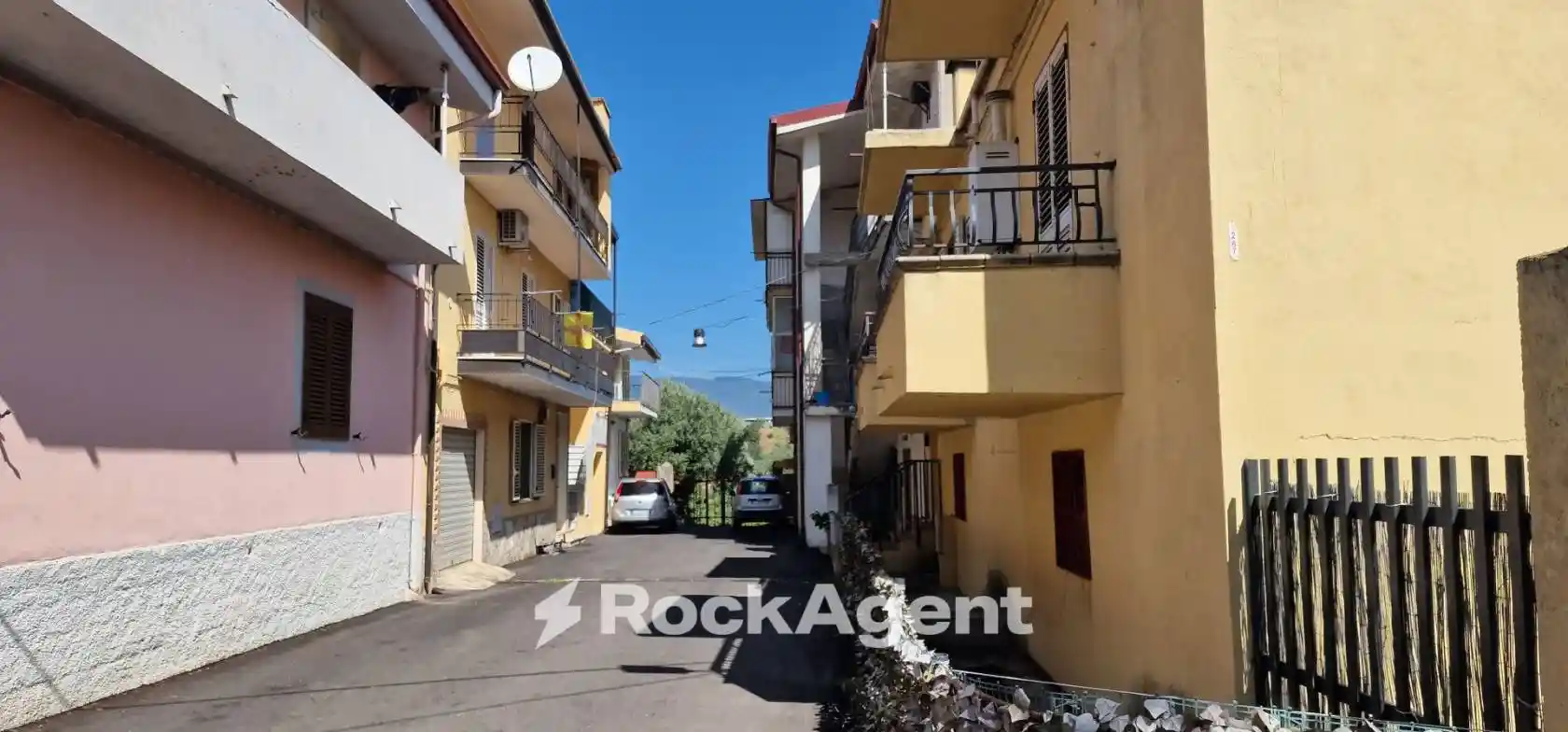 Trilocale via Enrico Berlinguer, 38, Centro, Soveria Simeri - foto 2