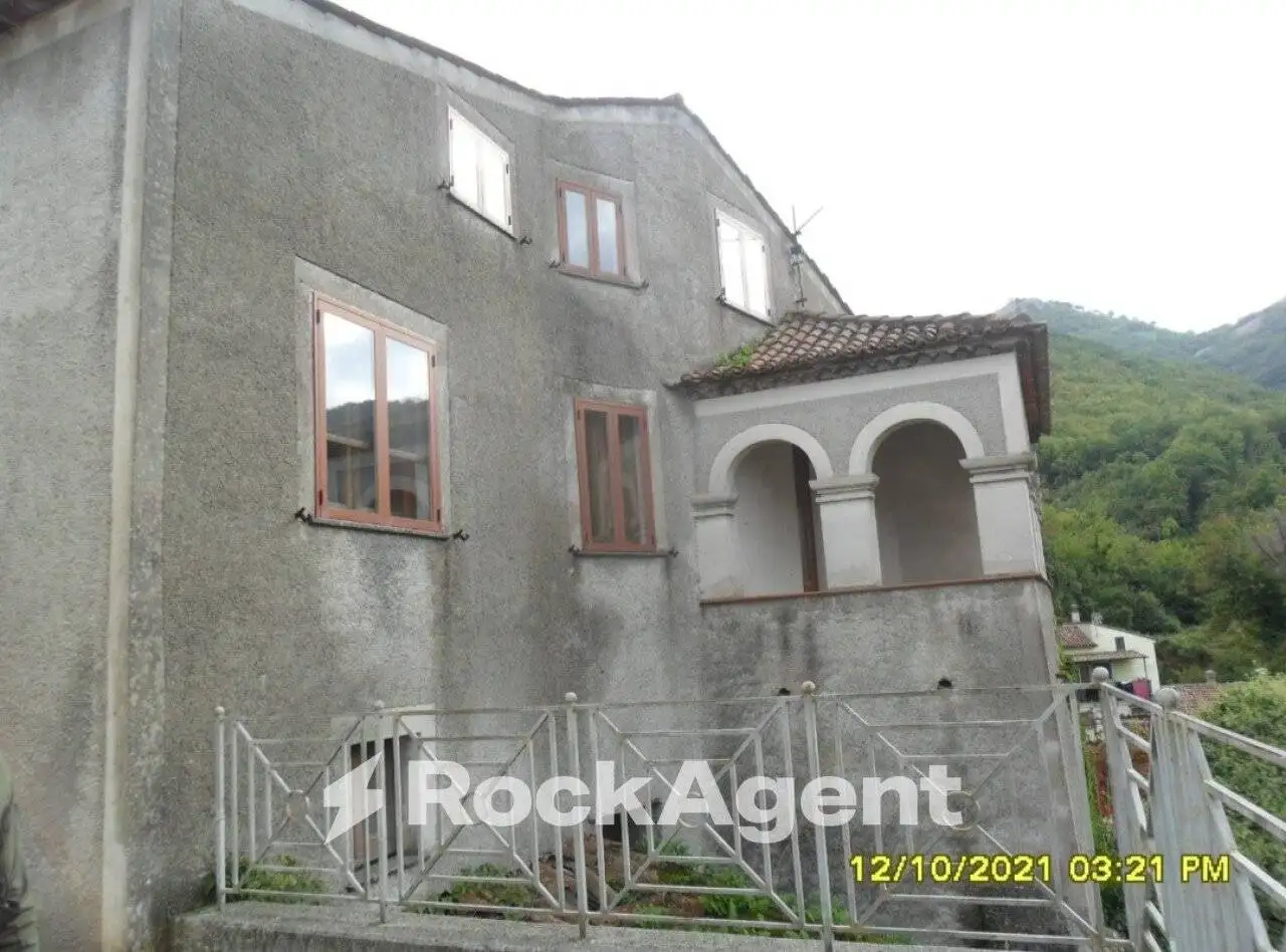 Casa indipendente in vendita a Trecchina