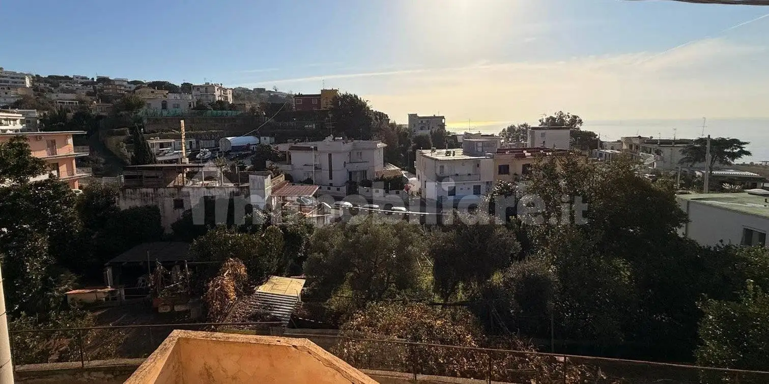 Appartamento in vendita a Monte di Procida