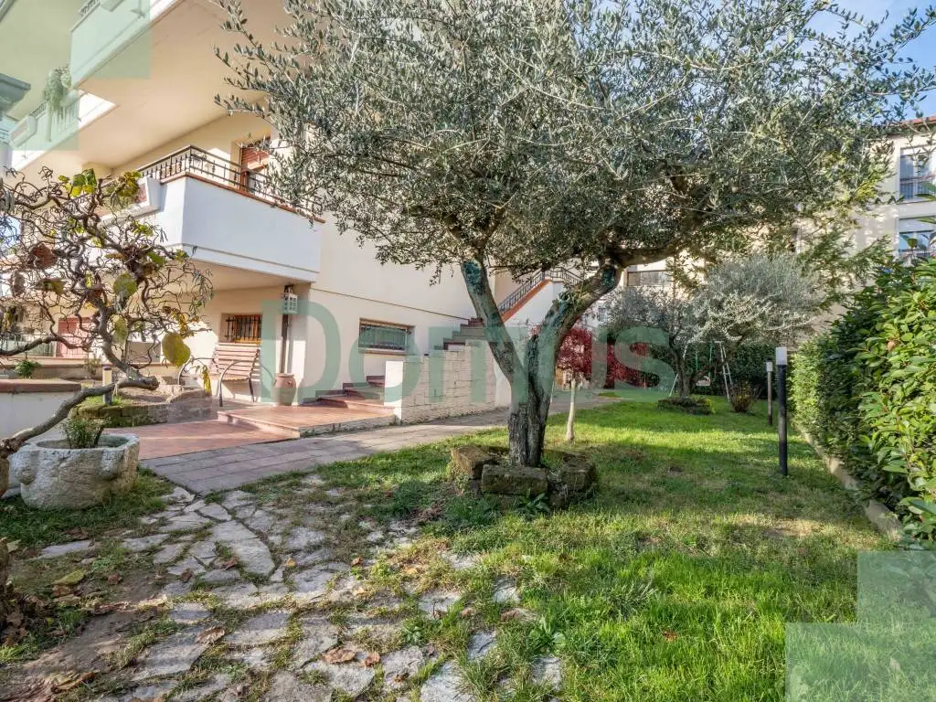 Casa indipendente in vendita a Cesena