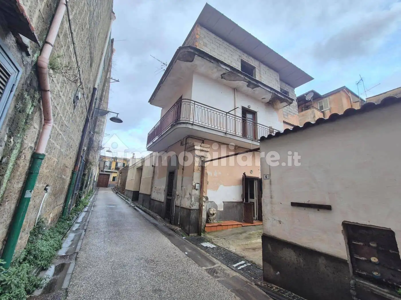 Palazzo - Edificio in vendita a Cardito