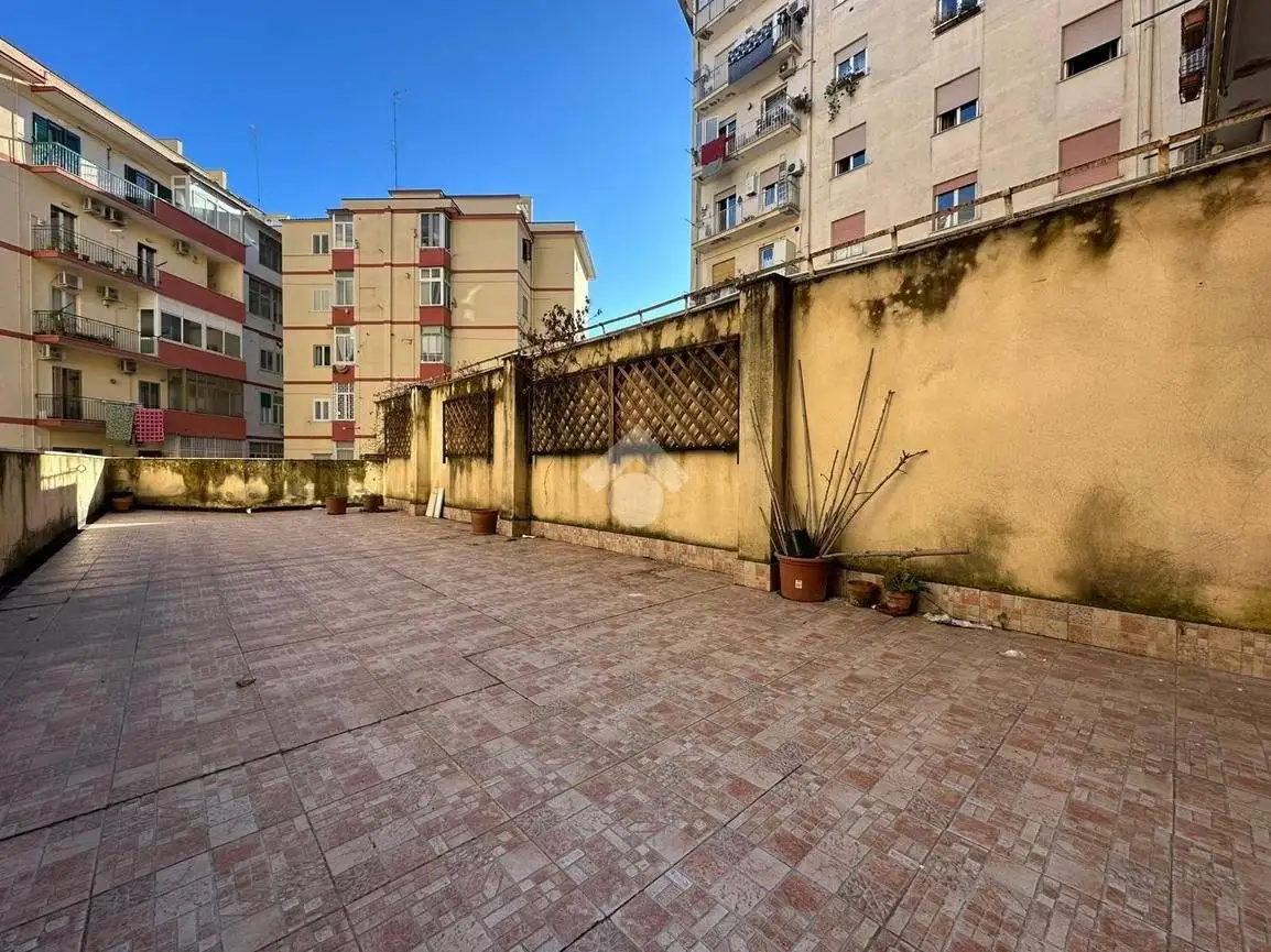 Appartamento in vendita a Napoli