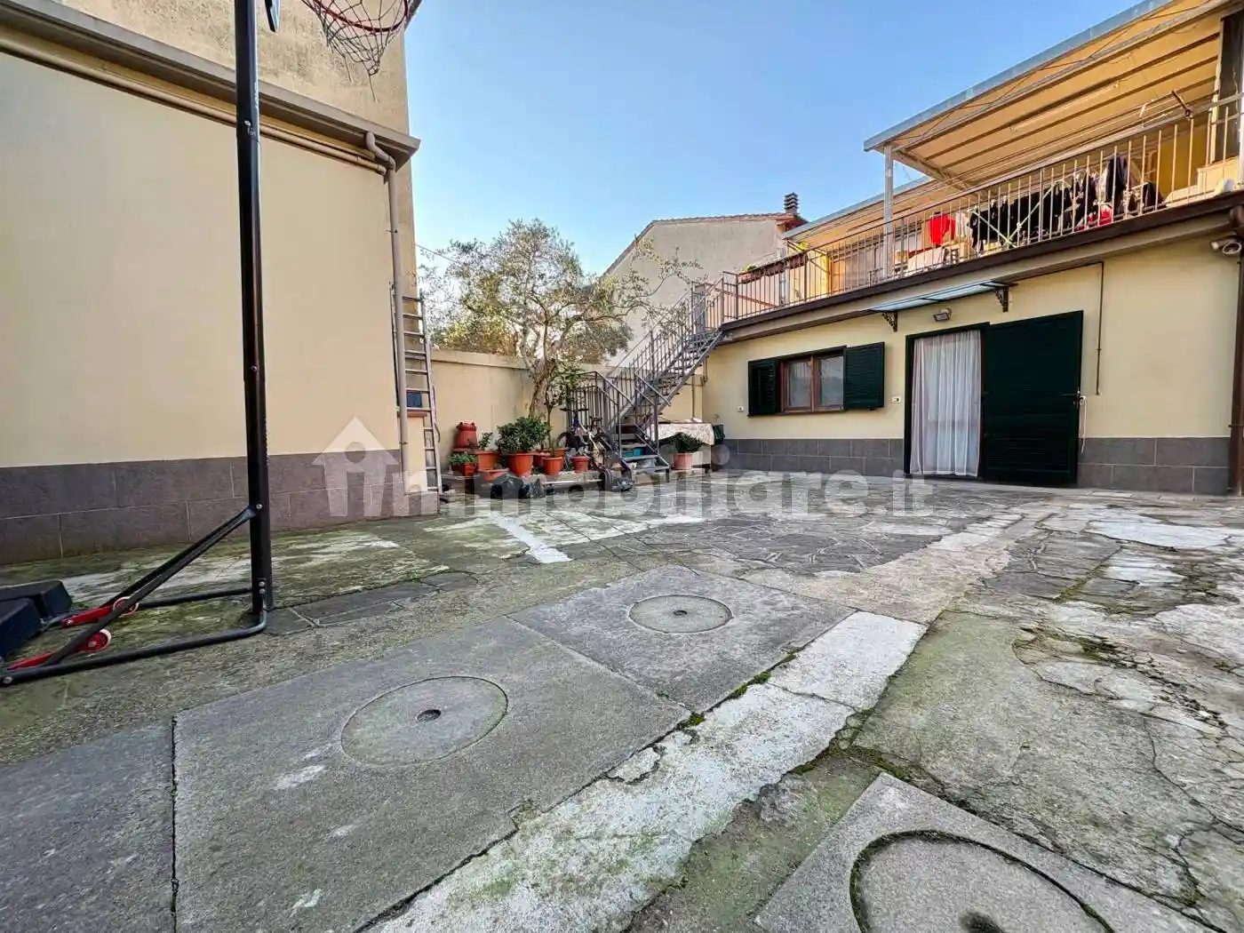 Casa indipendente in vendita a Prato