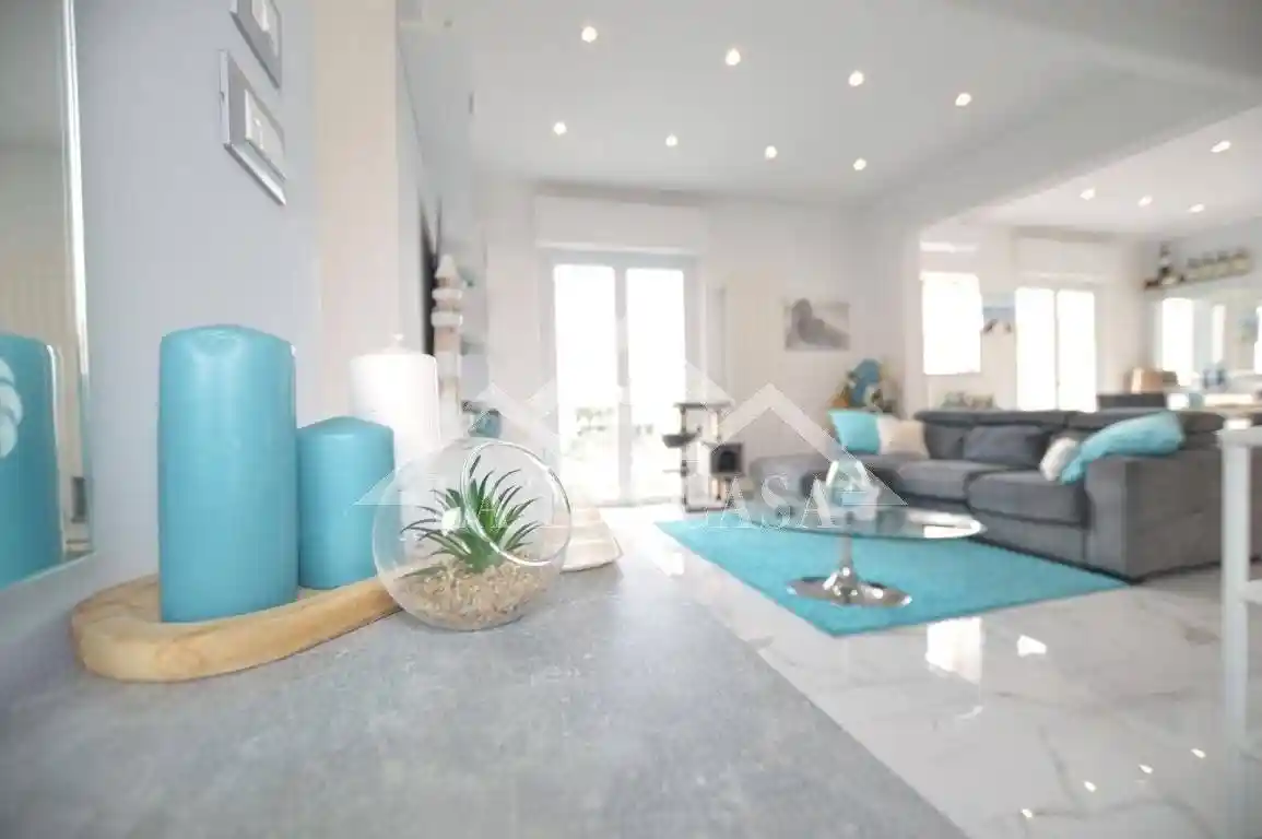 Appartamento in vendita a Viareggio