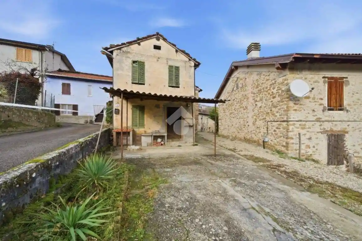 Casa indipendente in vendita a Corniglio