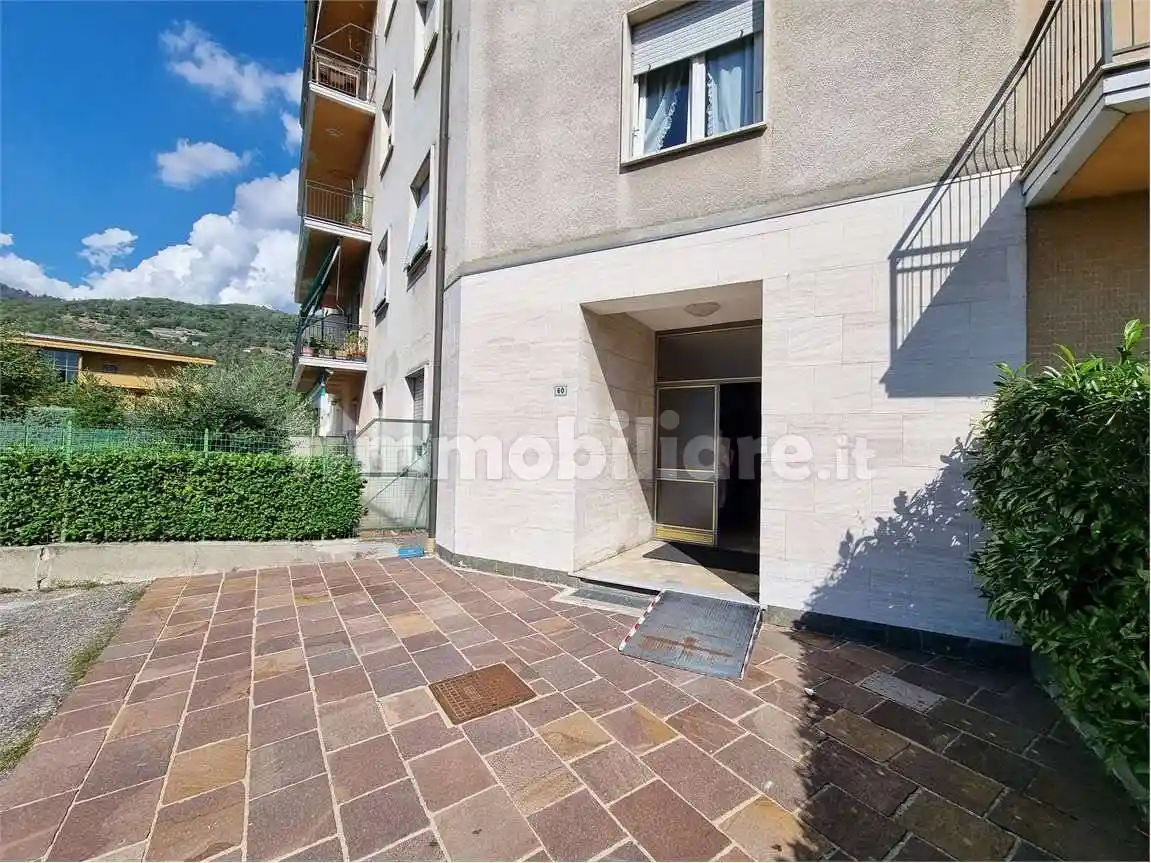 Appartamento in vendita a Lipomo