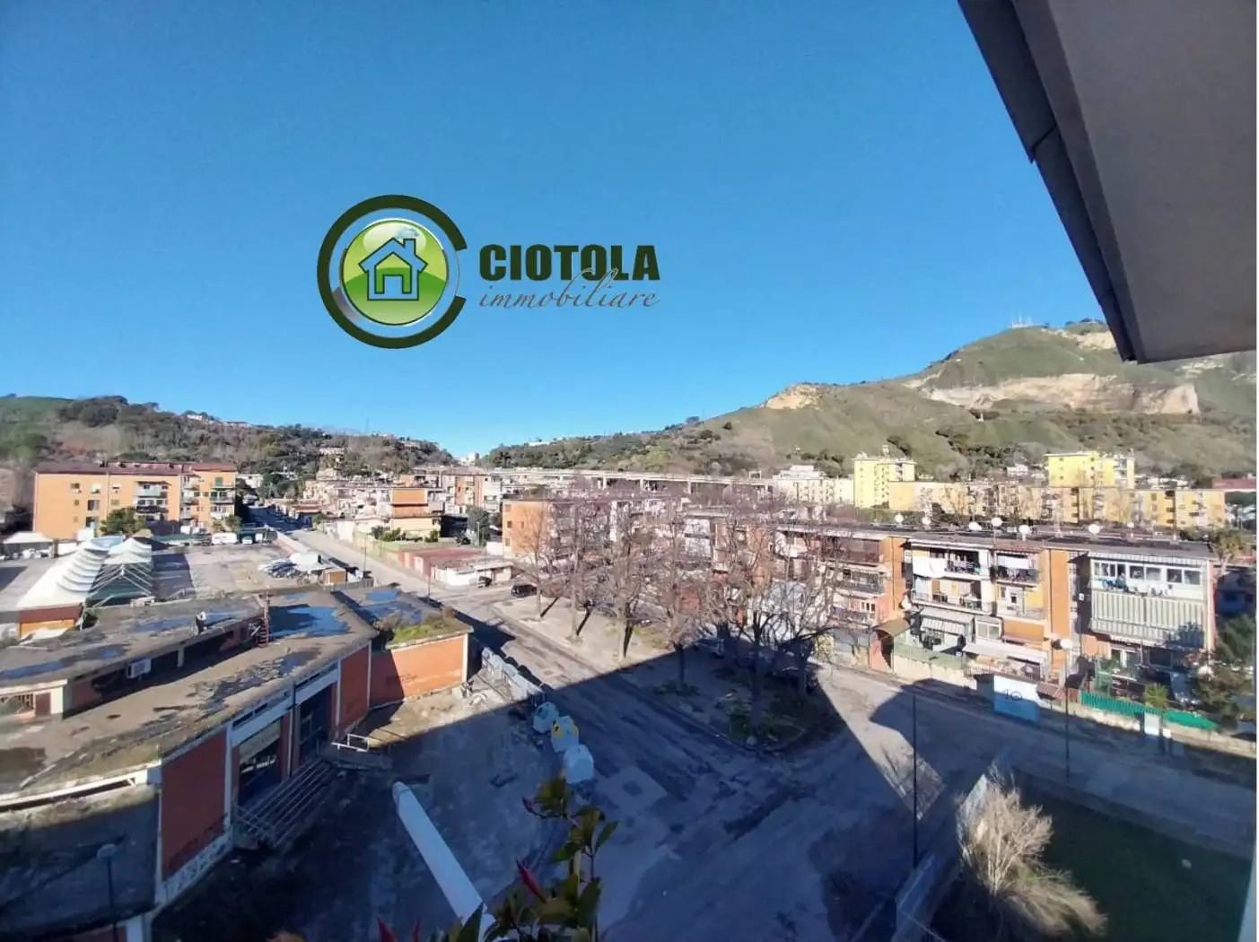 Appartamento in vendita a Napoli