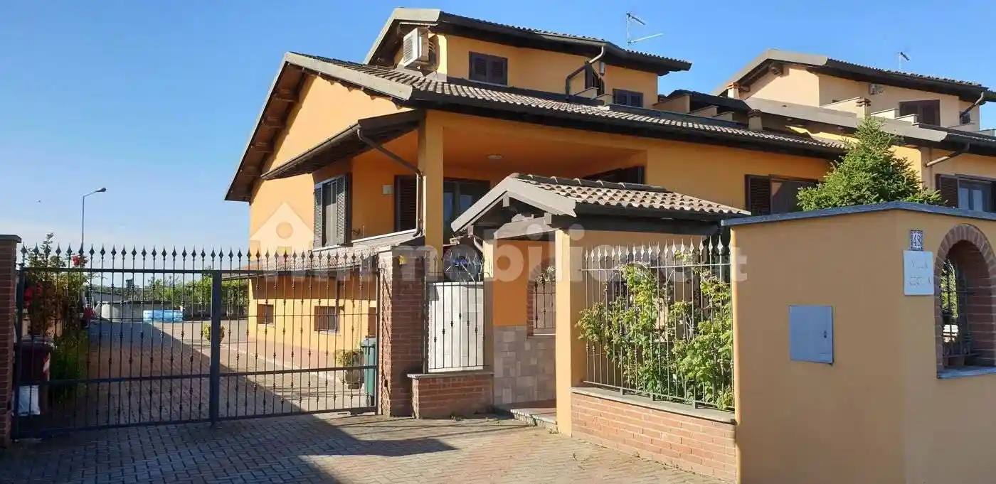Villa in vendita a Mortara