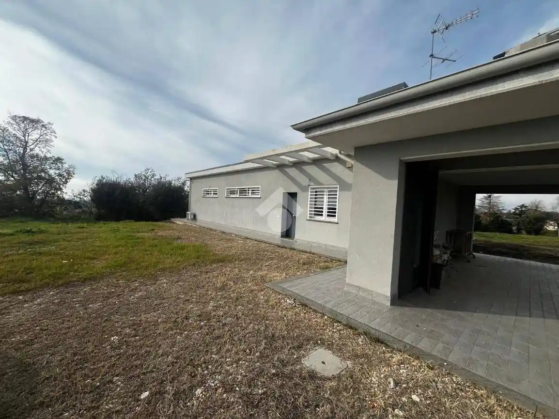 Casa indipendente in affitto a Albano Laziale