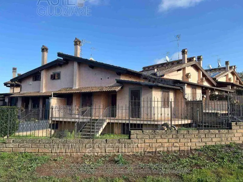 Villetta a schiera in vendita a Roma