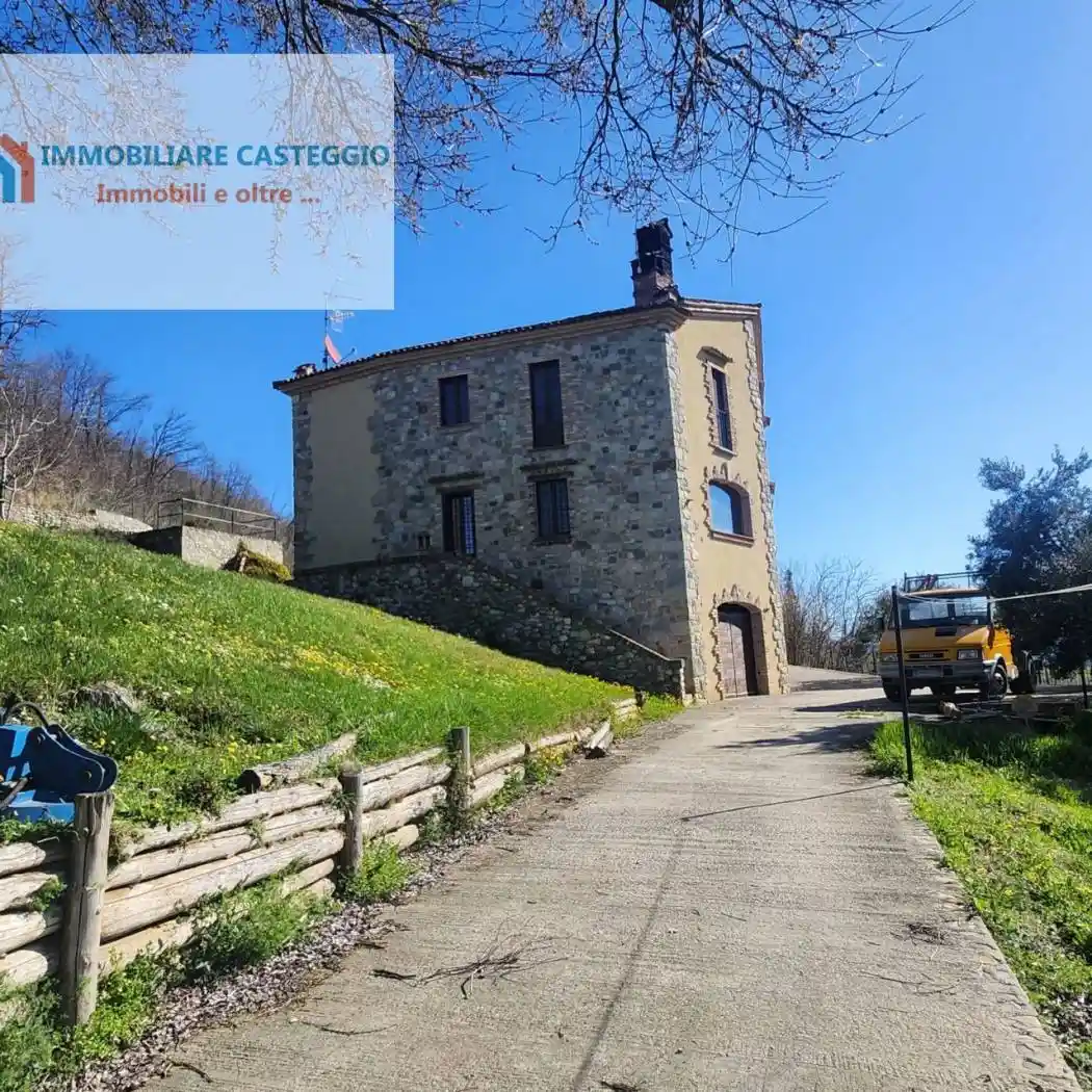 Villa in vendita a Fortunago