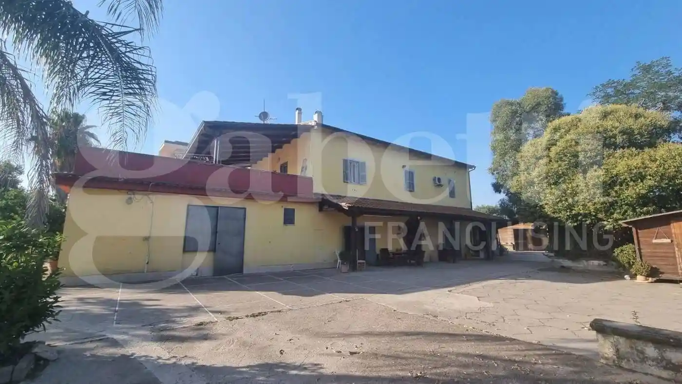 Appartamento in vendita a Santi Cosma e Damiano