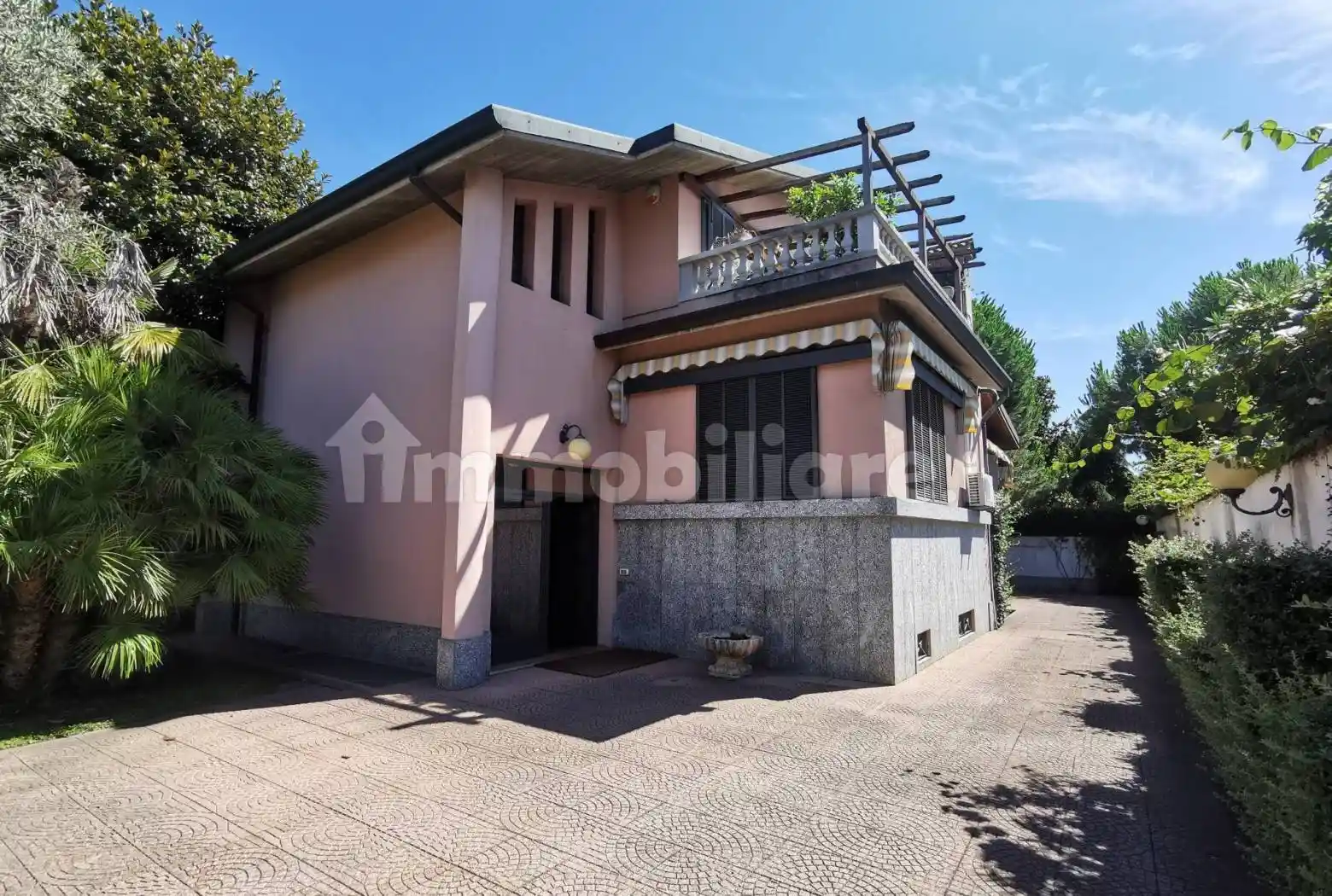 Villa in vendita a Cernusco sul Naviglio