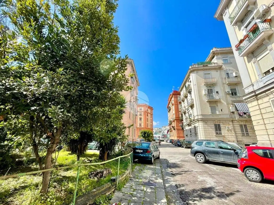 Appartamento in vendita a Napoli