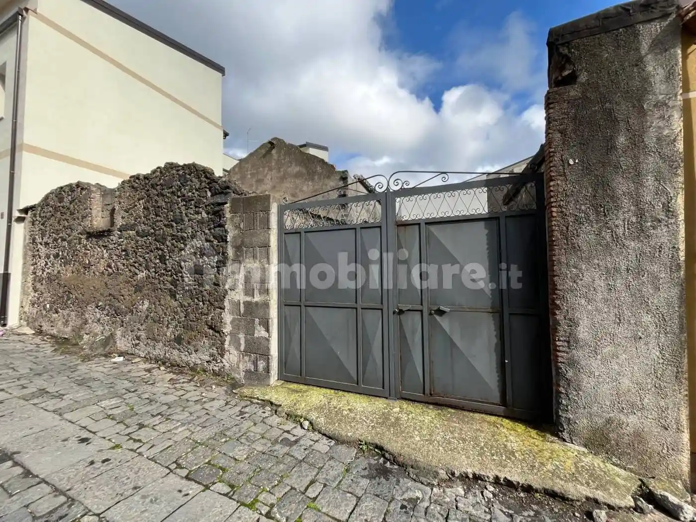 Casa indipendente in vendita a Nicolosi