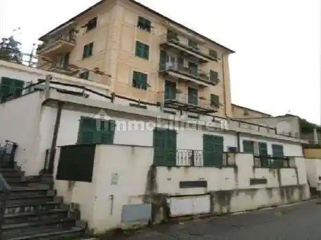 Palazzo - Stabile in vendita a Genova