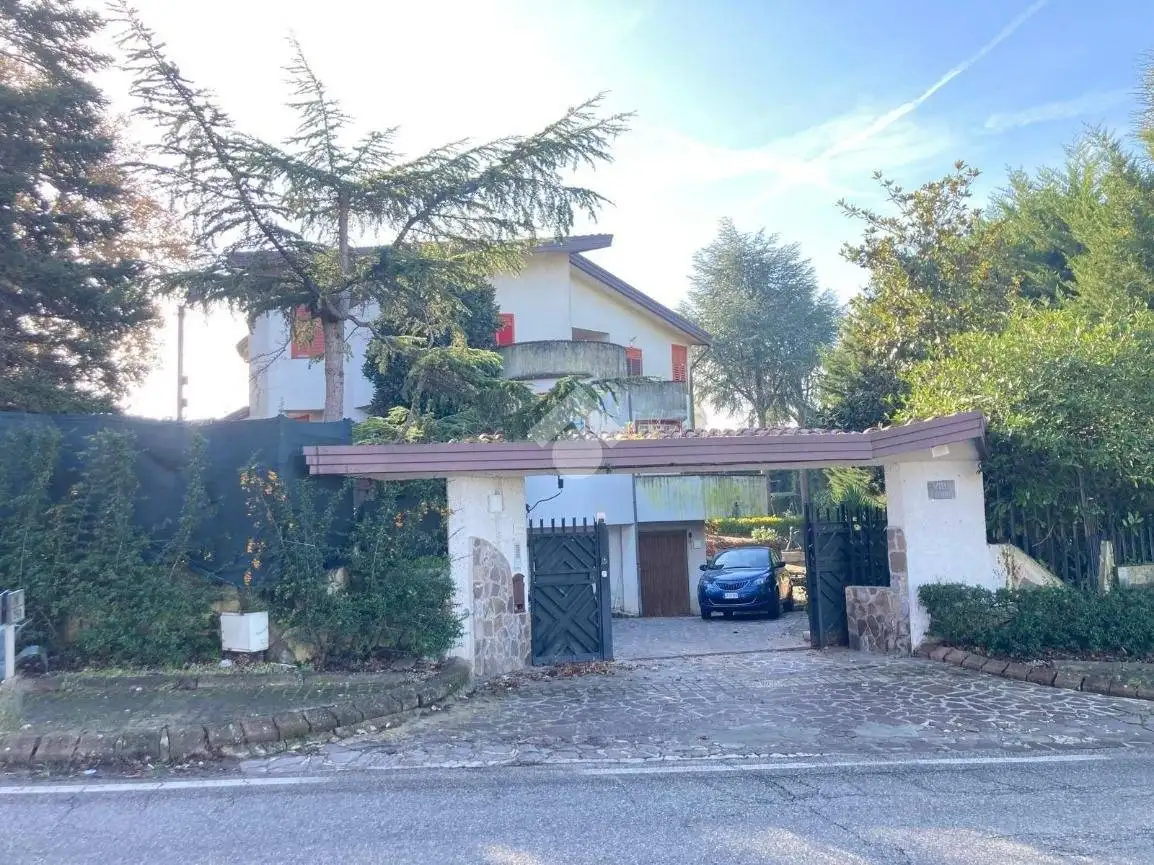 Villa in vendita a San Nicola Manfredi