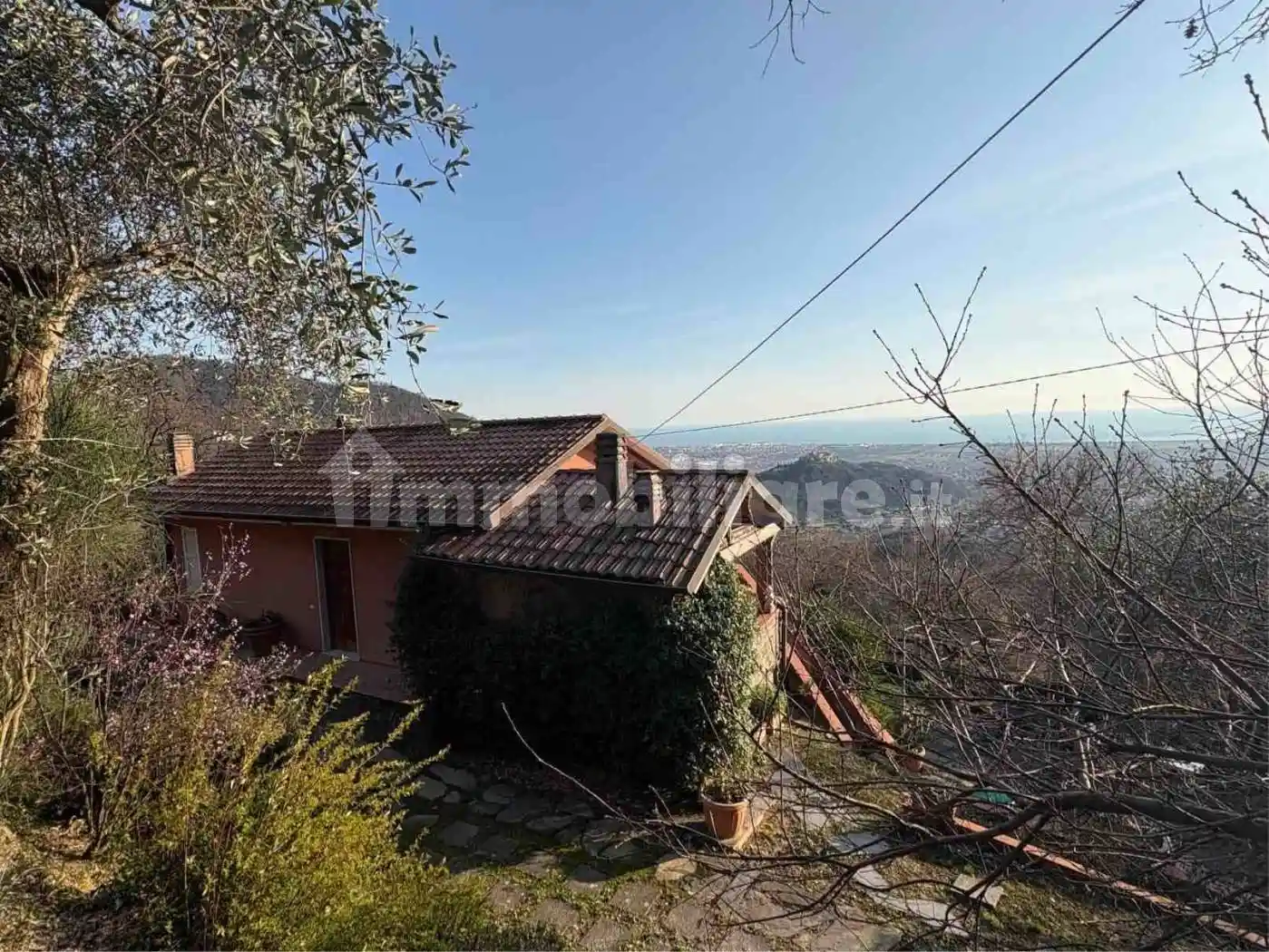 Villa in vendita a Luni