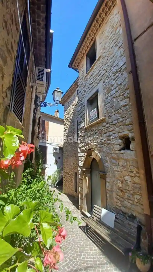 Casa indipendente in vendita a Amaseno