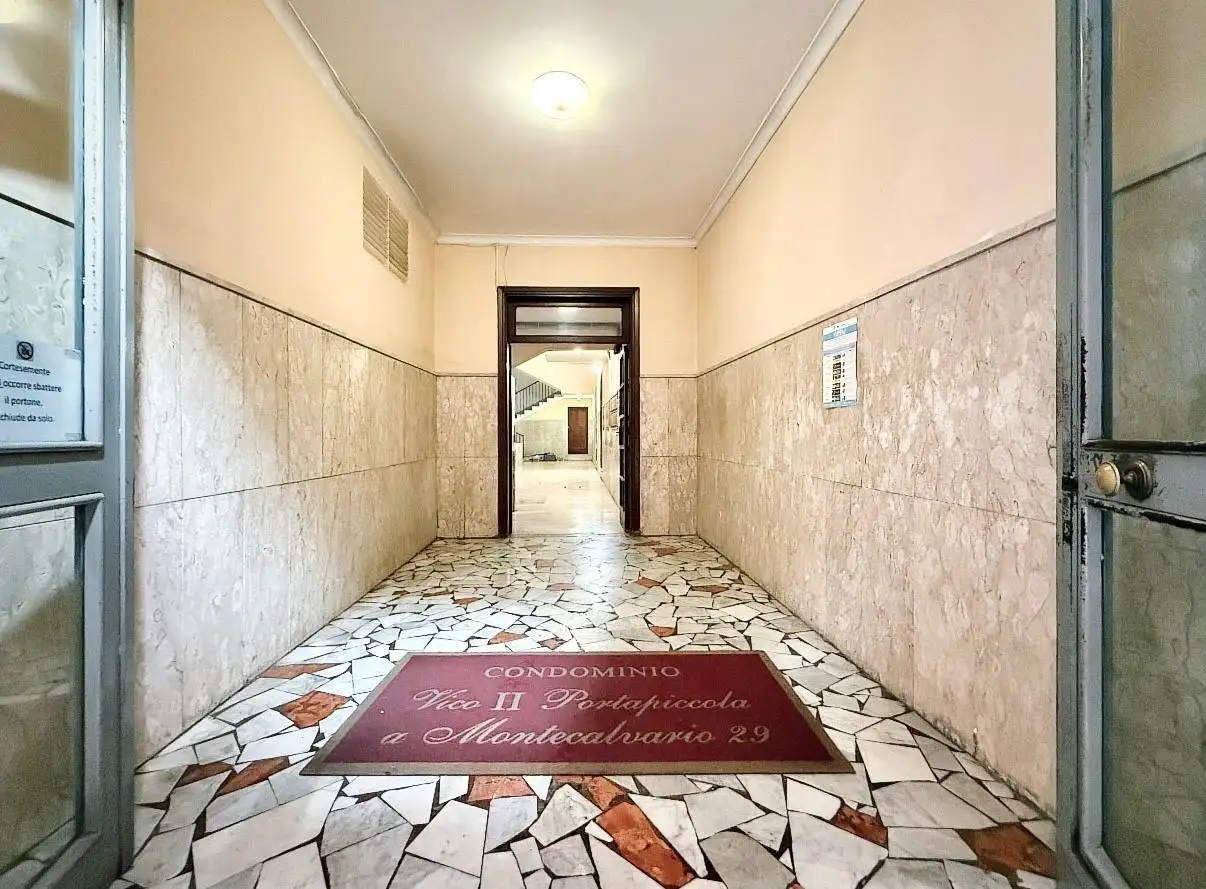 Appartamento in vendita a Napoli