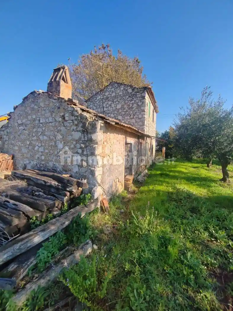 Rustico - Casale in vendita a Priverno
