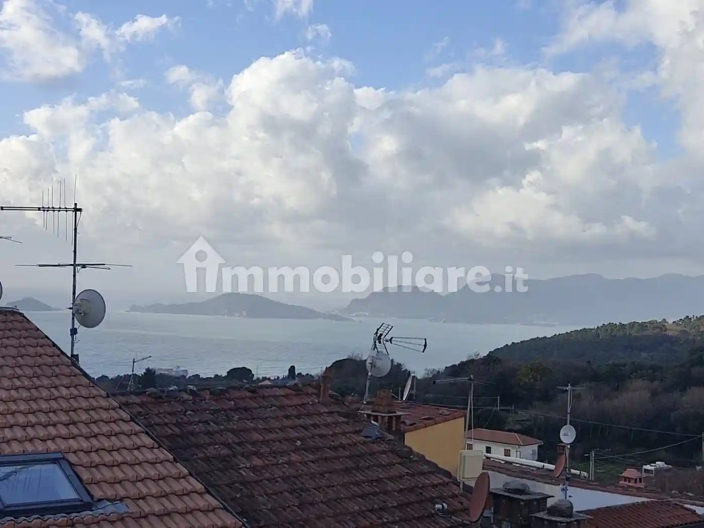 Casa indipendente in vendita a Ameglia