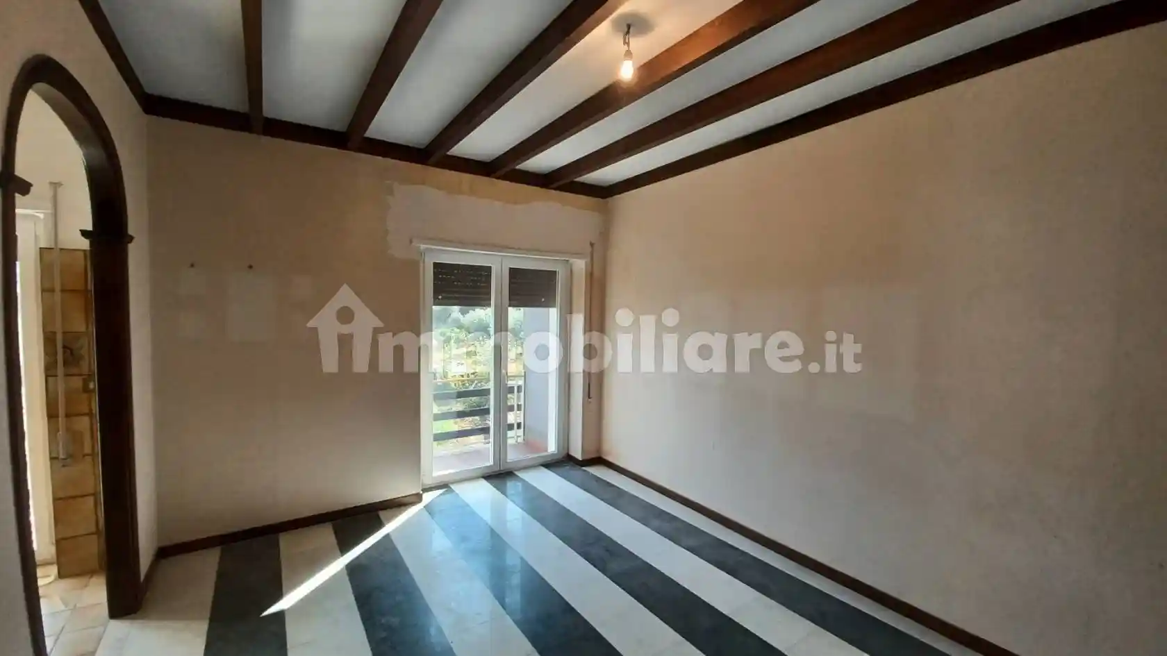 Palazzo - Edificio in vendita a Roccagorga