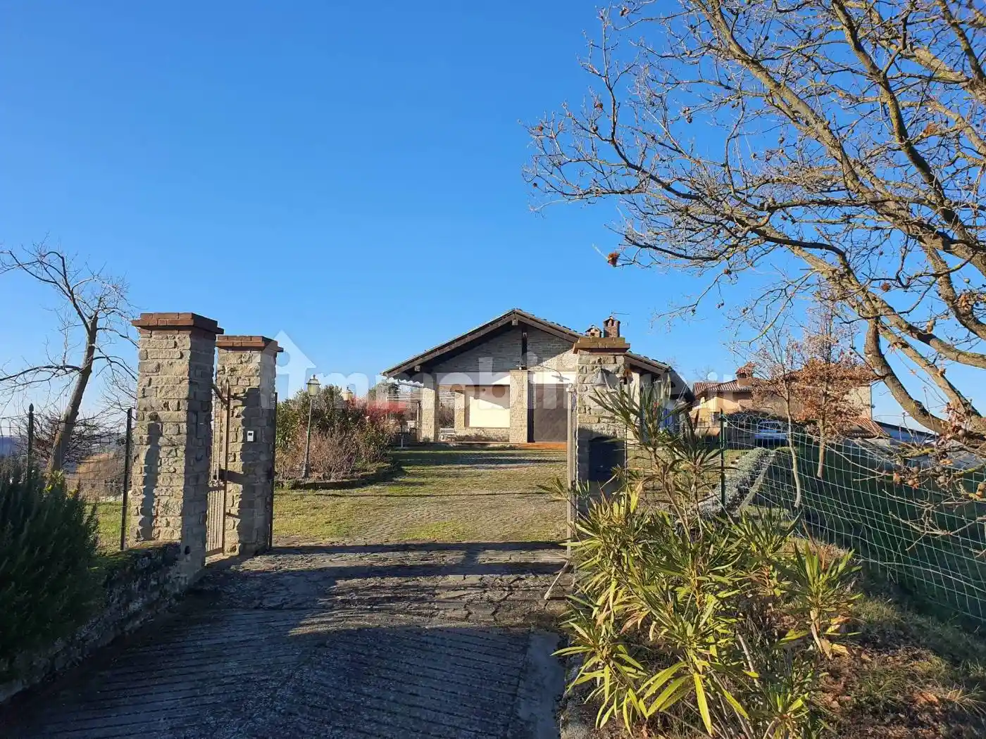 Villa in vendita a Montabone