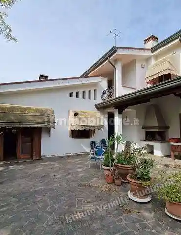Villa in vendita a Pozzonovo