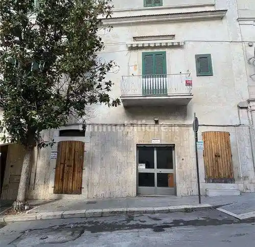 Palazzo - Edificio in vendita a Canosa di Puglia